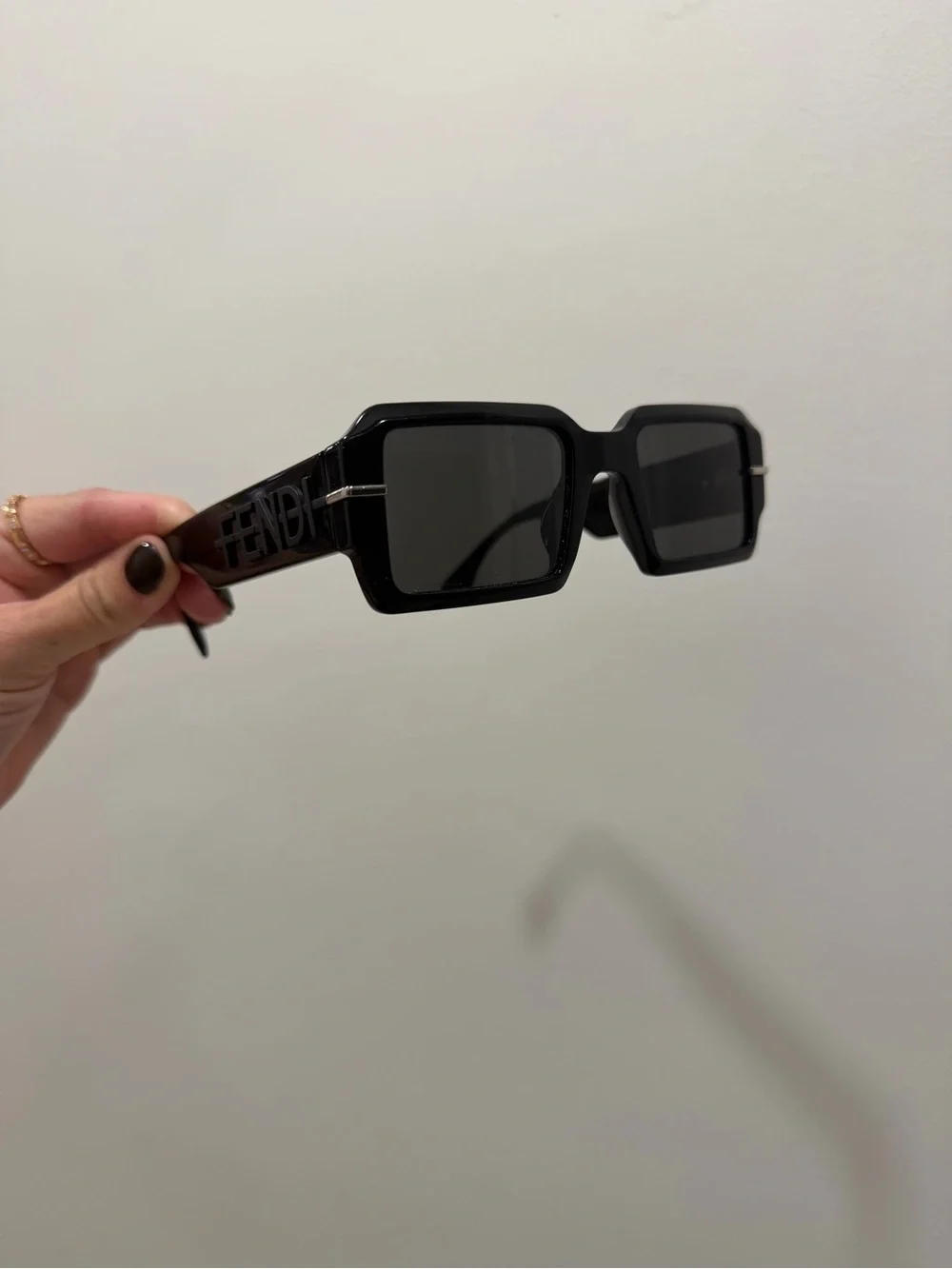 FENDIGRAPHY Black Sunglasses